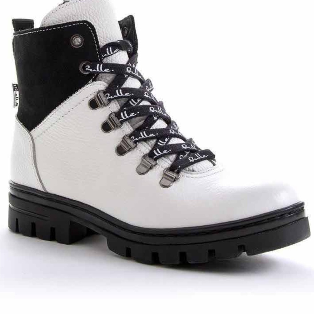 Bulle DORA Women's Ankle Waterproof 
White/Black Size 41 NWT